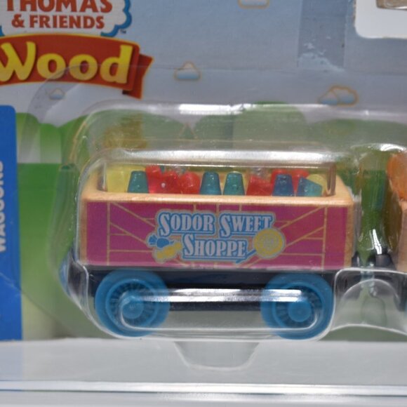 Thomas & Friends Real Wood Candy Cars Sodor Sweet Shoppe CARAMEL N GUMDROP 2018 - Picture 6 of 13